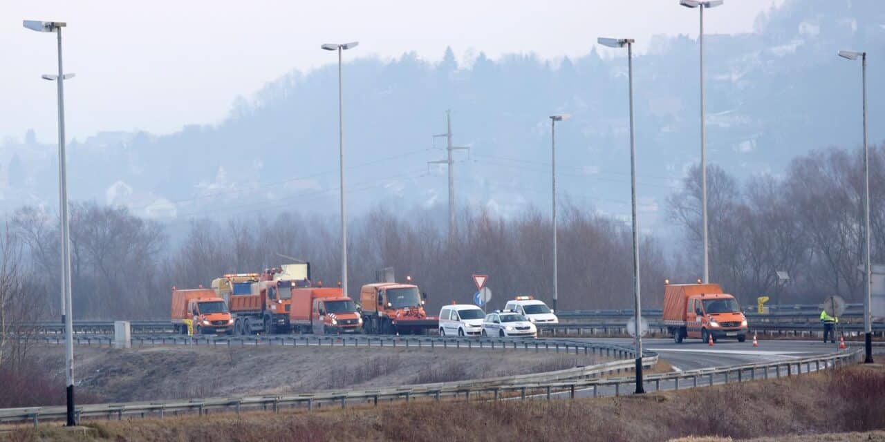 Zapre�i?: Prometna nesre?a na autocesti A2 Zagreb-Macelj kod ?vora Zapre�i? u smjeru Krapine