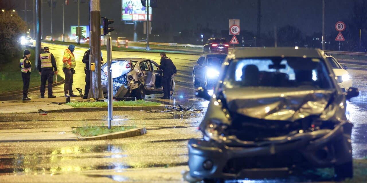 Zagreb: Nekoliko vozila sudjelovalo je u prometnoj nesreći kod trgovačkog centra u Buzinu