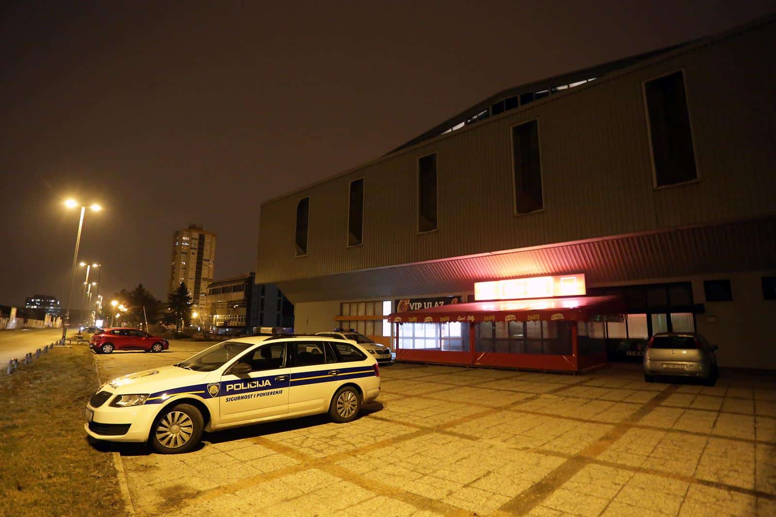 Zagreb: Huligani nakon utakmice Cedevite i Partizana napali navija?e gostuju?e mom?adi