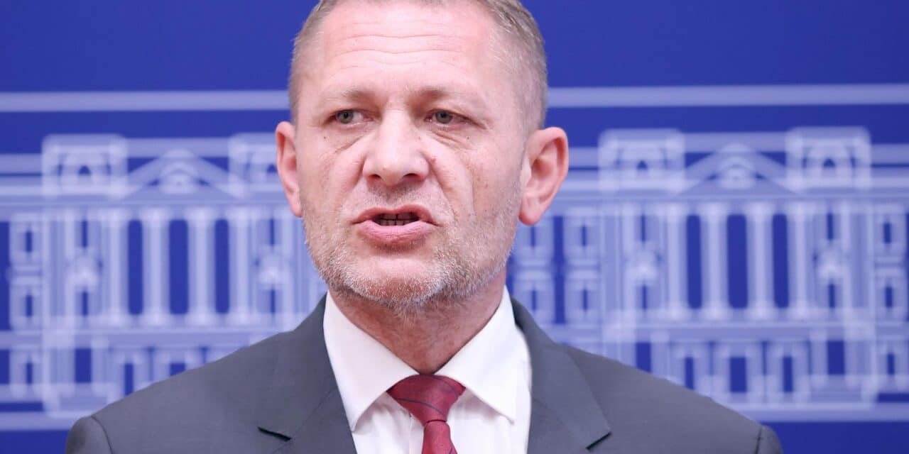 Zagreb: Kreso Beljak komentirao izlazak Zeljka Lenarta iz HSS-a