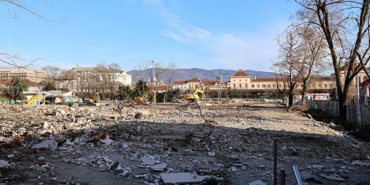 Zagreb: Konačno srušena stara zgrada u Paromlinskoj