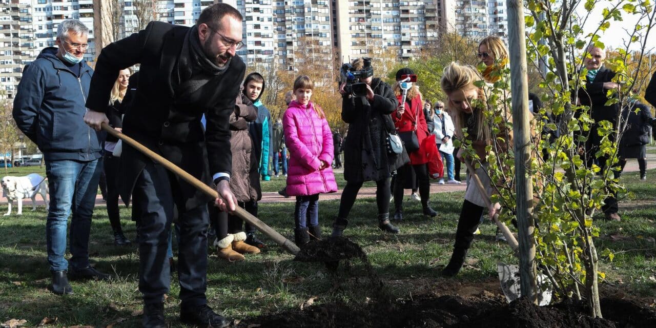 Zagreb: Gradonačelnik Tomašević pridružio se akciji “Zasadi drvo, ne budi panj”