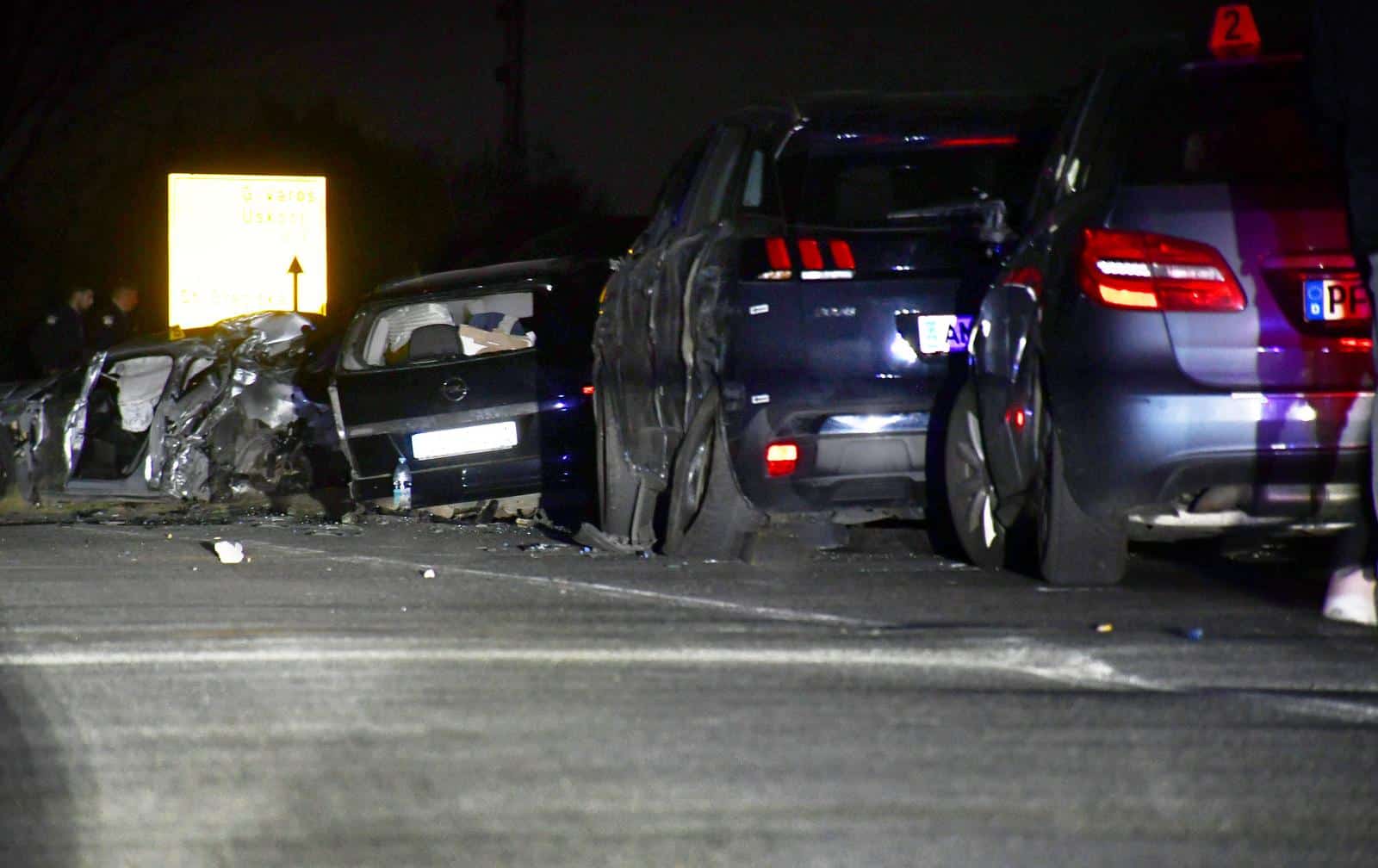 Kod Novog Varoša prema graničnom prijelazu Stara Gradiška teretnjak naletio na kolonu više automobila
