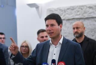 Zagreb: Ivan Pernar predao listu za parlamentarne izbore