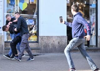 Zagreb: Policija lovila mladića po trgu