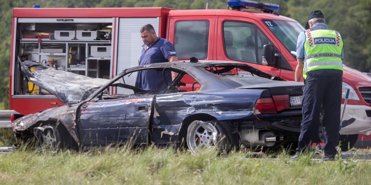 Na autocesti Rijeka-Zagreb zapalio se automobil