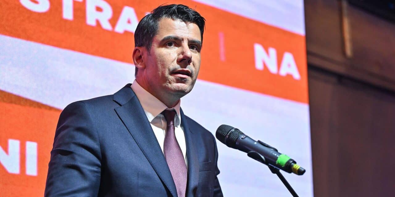 Zagreb: Nikola Grmoja obratio se okupljenima u stožeru