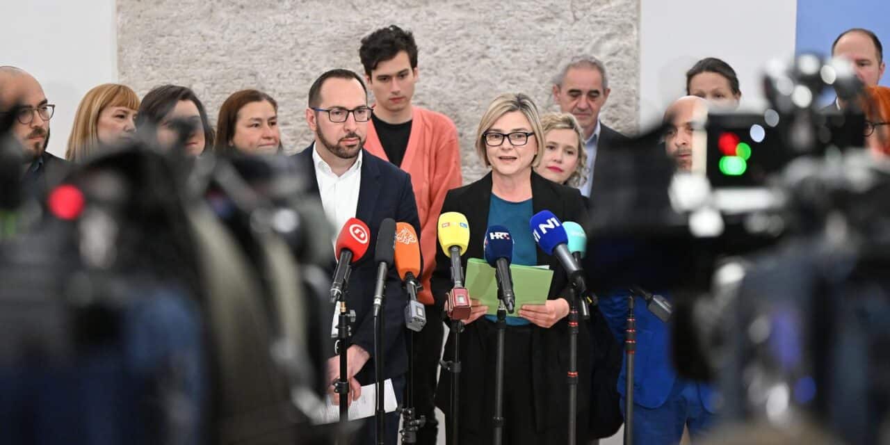 Zagreb: Stranka Mo�emo! predala je kandidacijske liste za Europski parlament