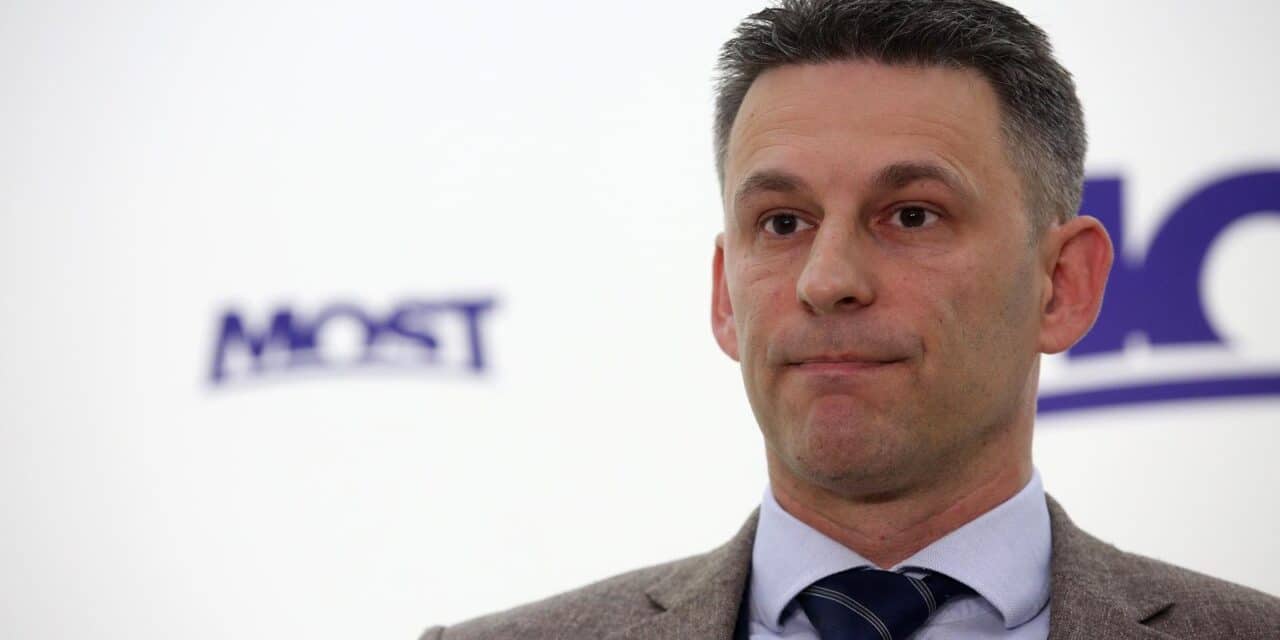Zgareb: Božo Petrov održao konferenciju za medije