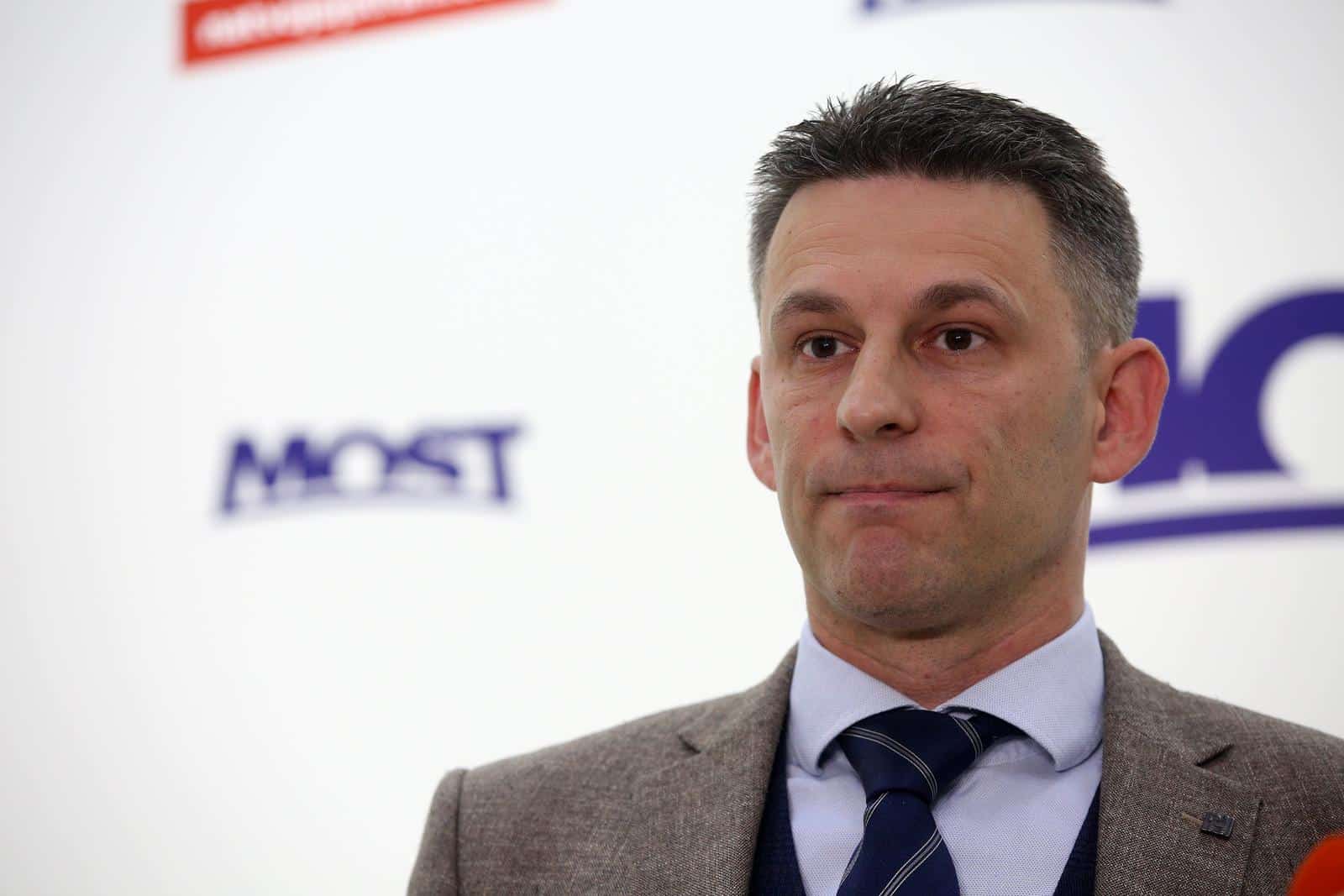 Zgareb: Božo Petrov održao konferenciju za medije