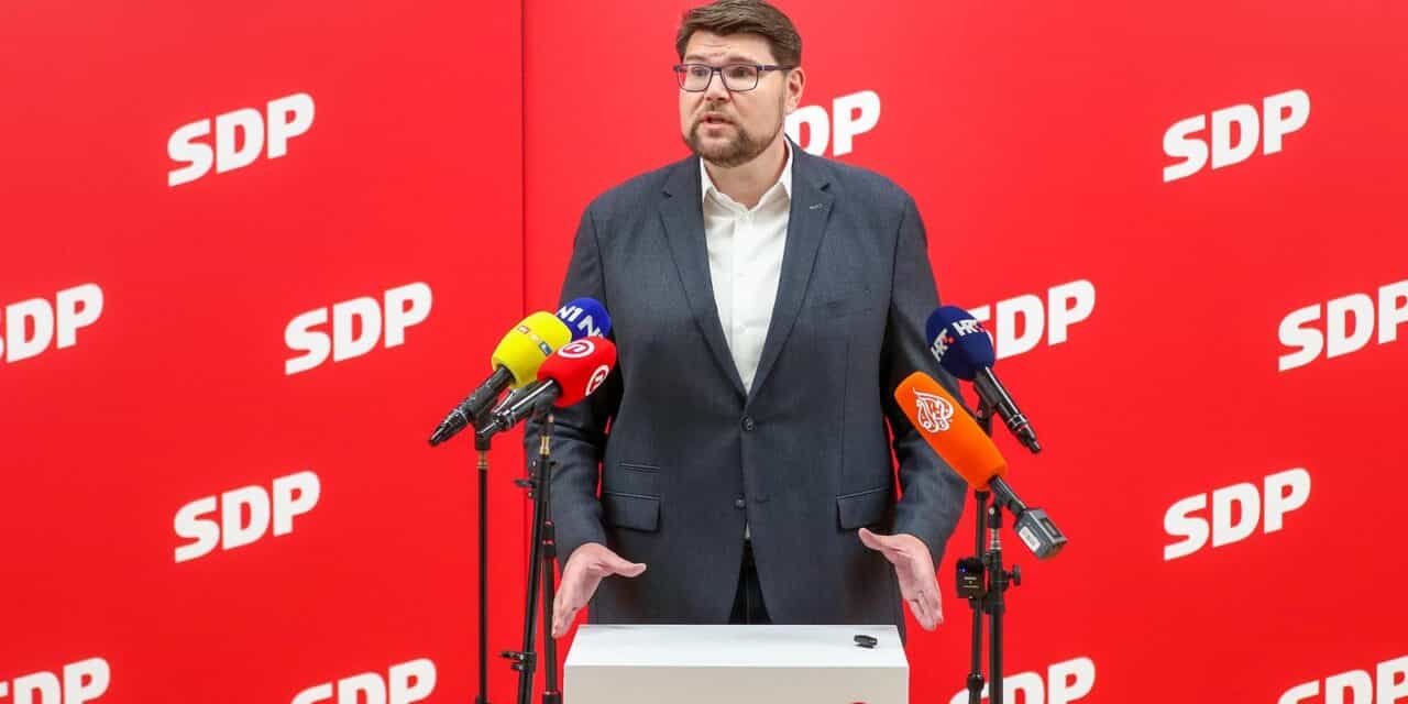 Zagreb: Peđa Grbin na konferenciji za medije objavio kako nema ništa od dogovora SDP-a i Domovinskog pokreta