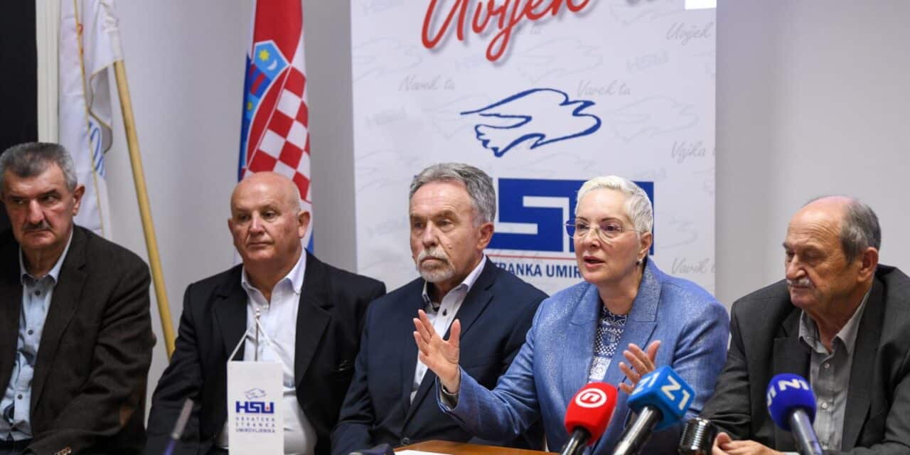 Zagreb: Konferencija Hrvatske stranke umirovljenika na kojoj su predstavili kandidacijsku listu za EU parlament