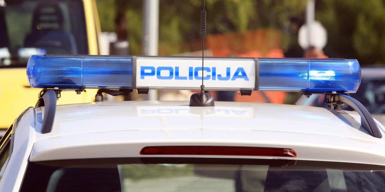 Tromilja: Mercedesom uslijed izlijetanja udario u rasvjetni stup, voza? preba?en u bolnicu