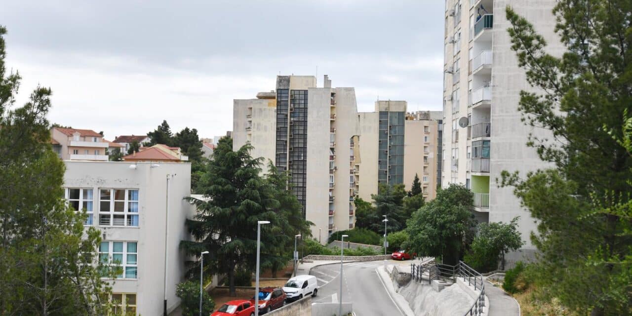 Stambene zgrade u naselju Vidici u Šibeniku