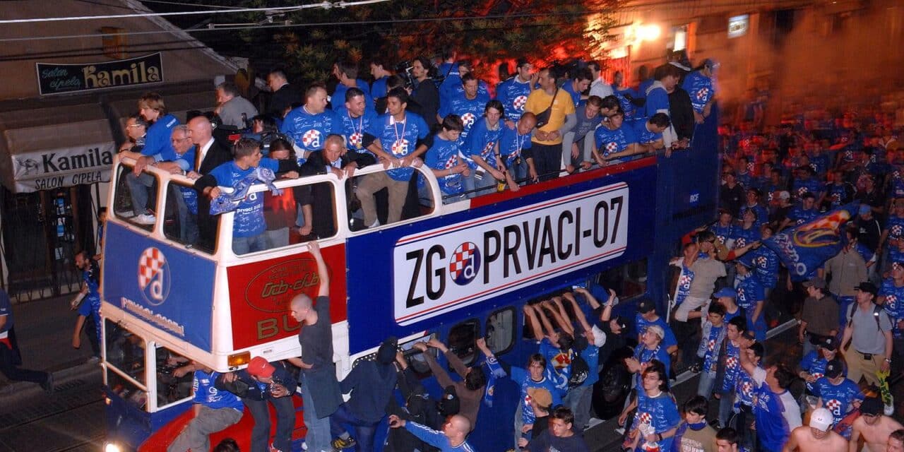 ARHIVA – Nogometaši Dinama na Trgu bana Jelačića s navijačima proslavili naslov prvaka Hrvatske, 19.05.2007.