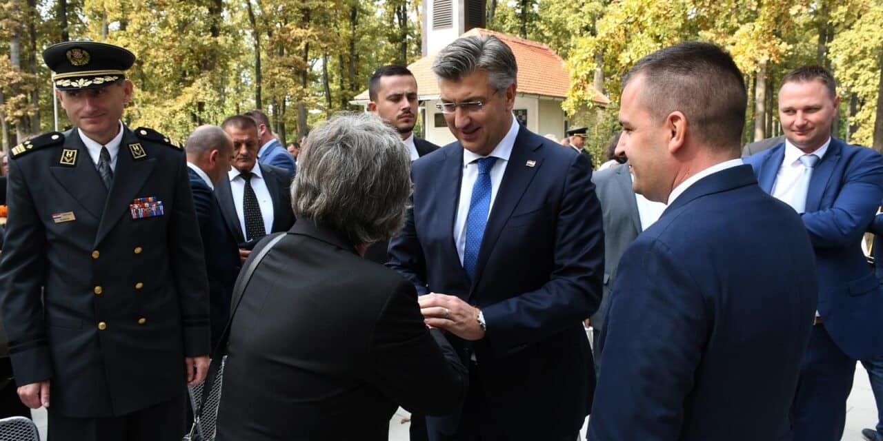 Bjelovar: Andrej Plenković sudjelovao na obilježavanju Dana branitelja na Barutani