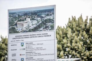 Zagreb: Gradonačelnik sa suradnicima obišao gradilište Paromlin gdje će se graditi Gradska knjižnica