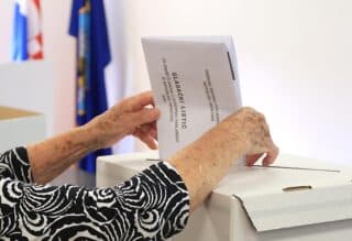Zagreb: Građani glasuju na izborima za Europski parlament