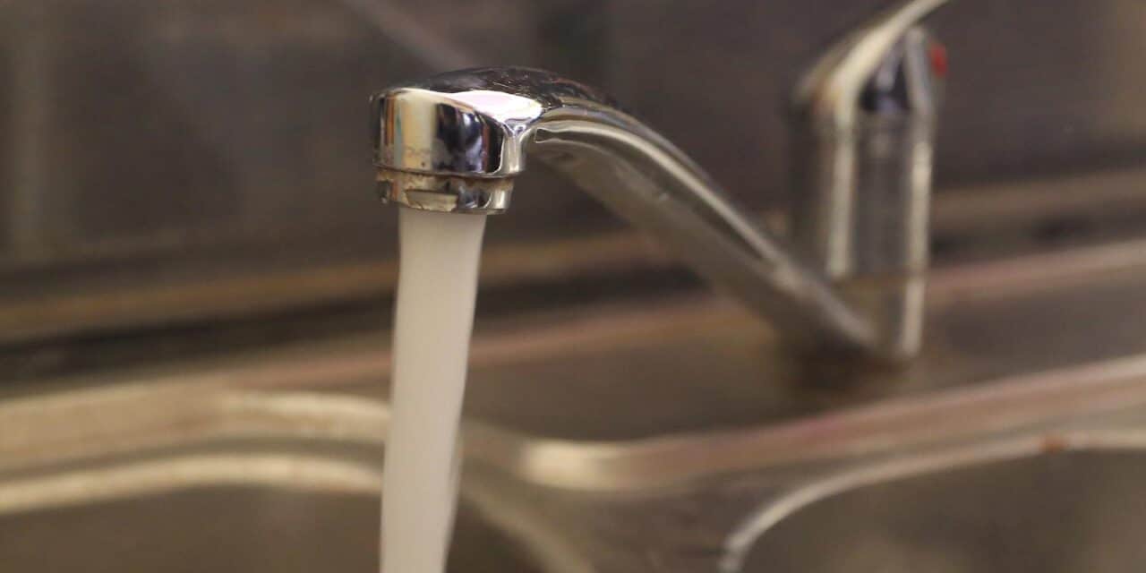 Voda iz slavina na području pet zagorskih općina i tri grada od srijede nije za piće