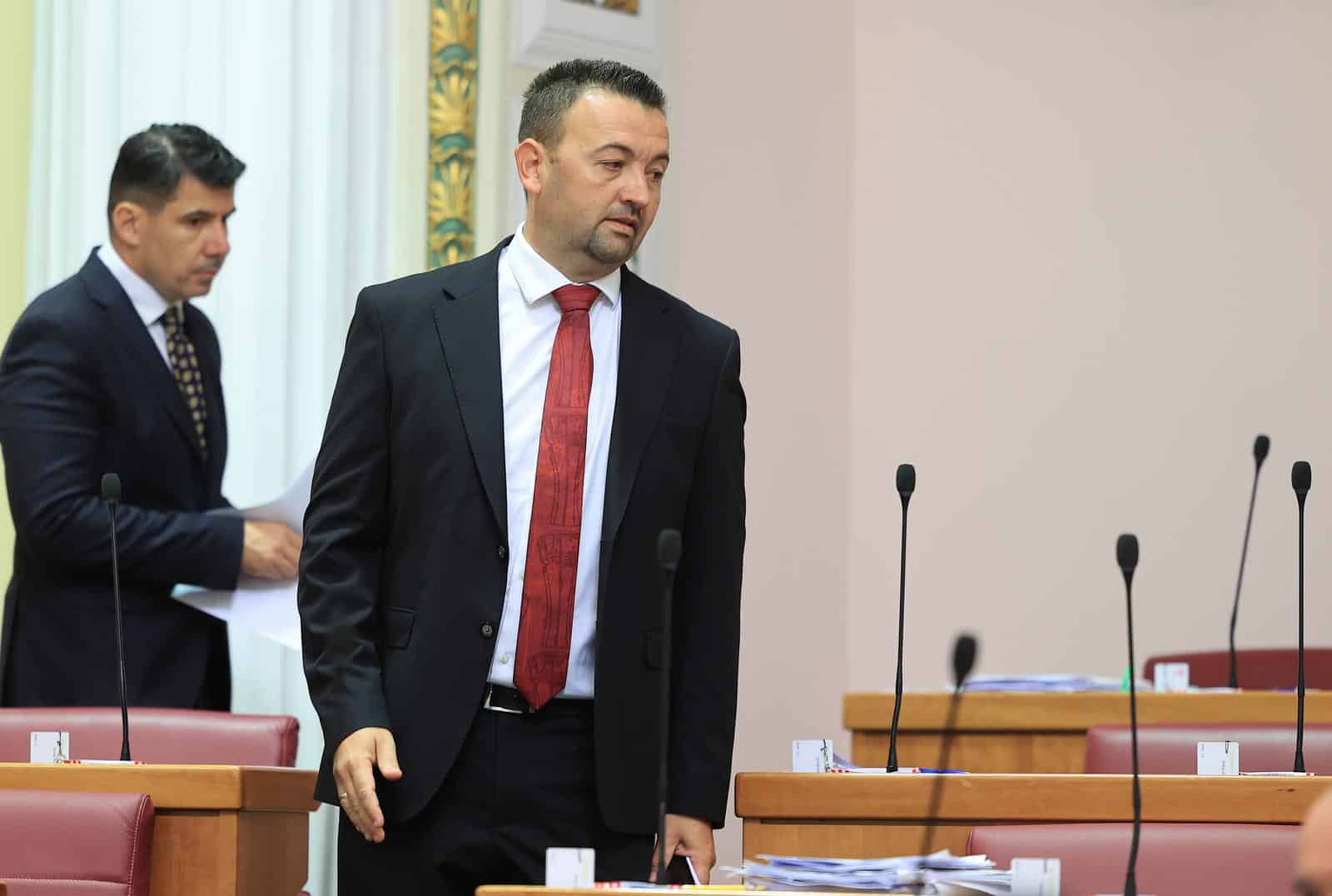 Zagreb: Sjednica Sabora s raspravom o Prijedlogu zakona o izmjenama i dopunama Zakona o zemljišnim knjigama
