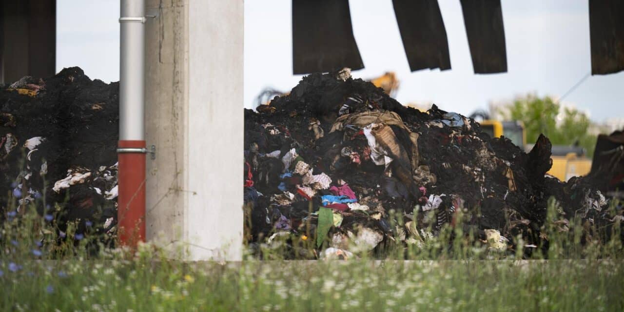 Zagreb: Noćas izbio požar na Jakuševcu, gorio glomazni otpad