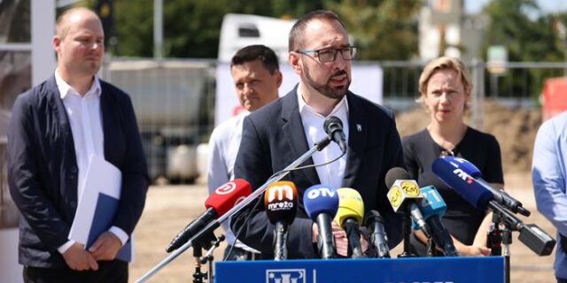 Bazen Spansko konferencija (2)