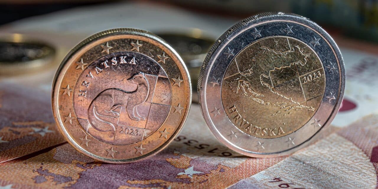 Od 1. siječnja 2023. euro je postao službena valuta u RH