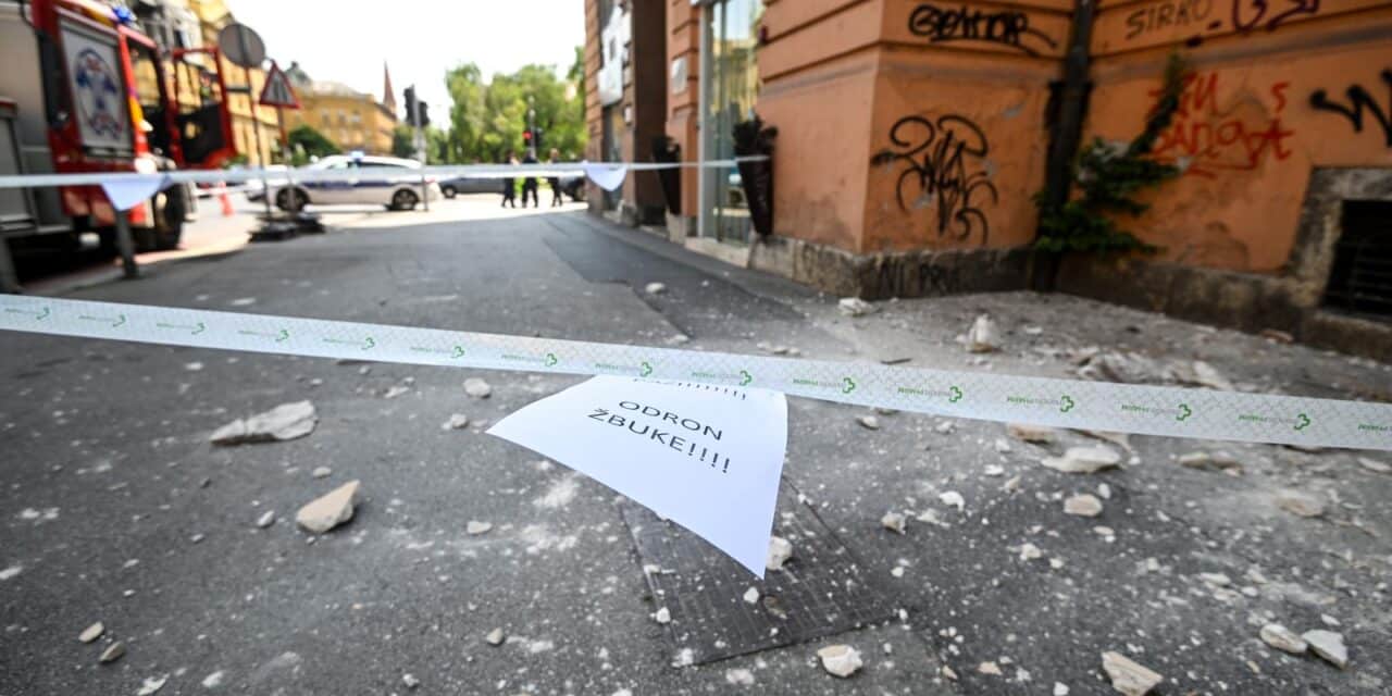 Zagreb: Pao komad žbuke sa zgrade na Trgu Republike Hrvatske