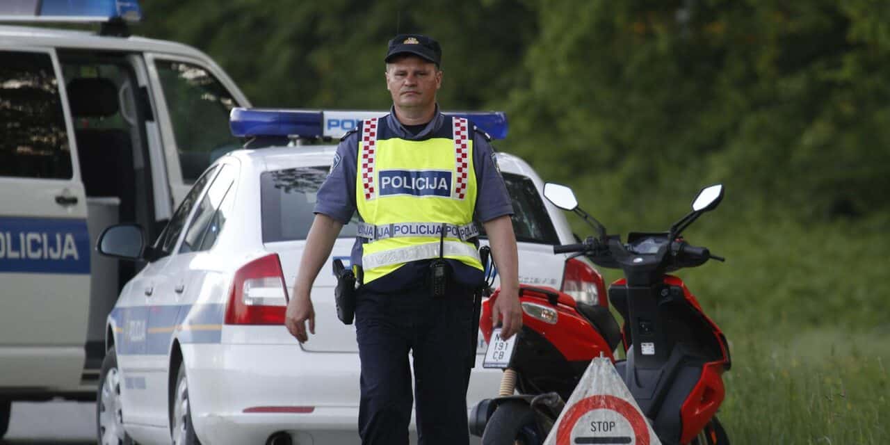 Na�ice: Kod Na�ica traktor sletio s ceste, poginuo mu�karac