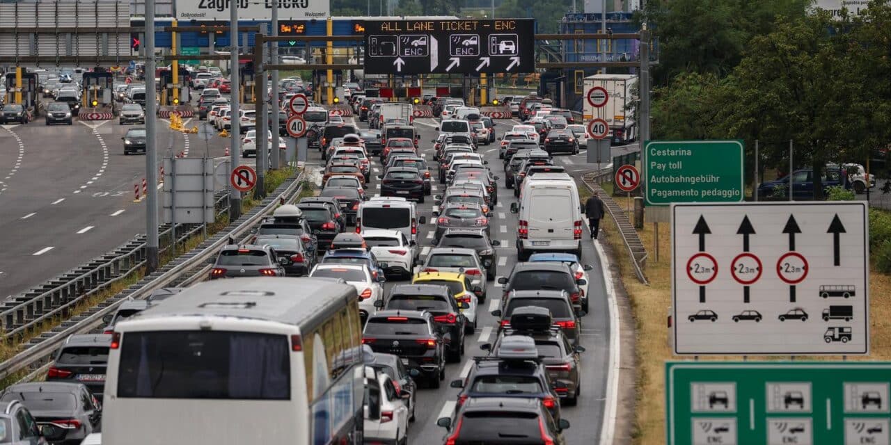 Zagreb: Kolona od sedam kilometara na naplatnoj postaji Lučko u smjeru mora