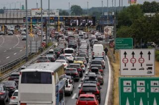 Zagreb: Kolona od sedam kilometara na naplatnoj postaji Lučko u smjeru mora