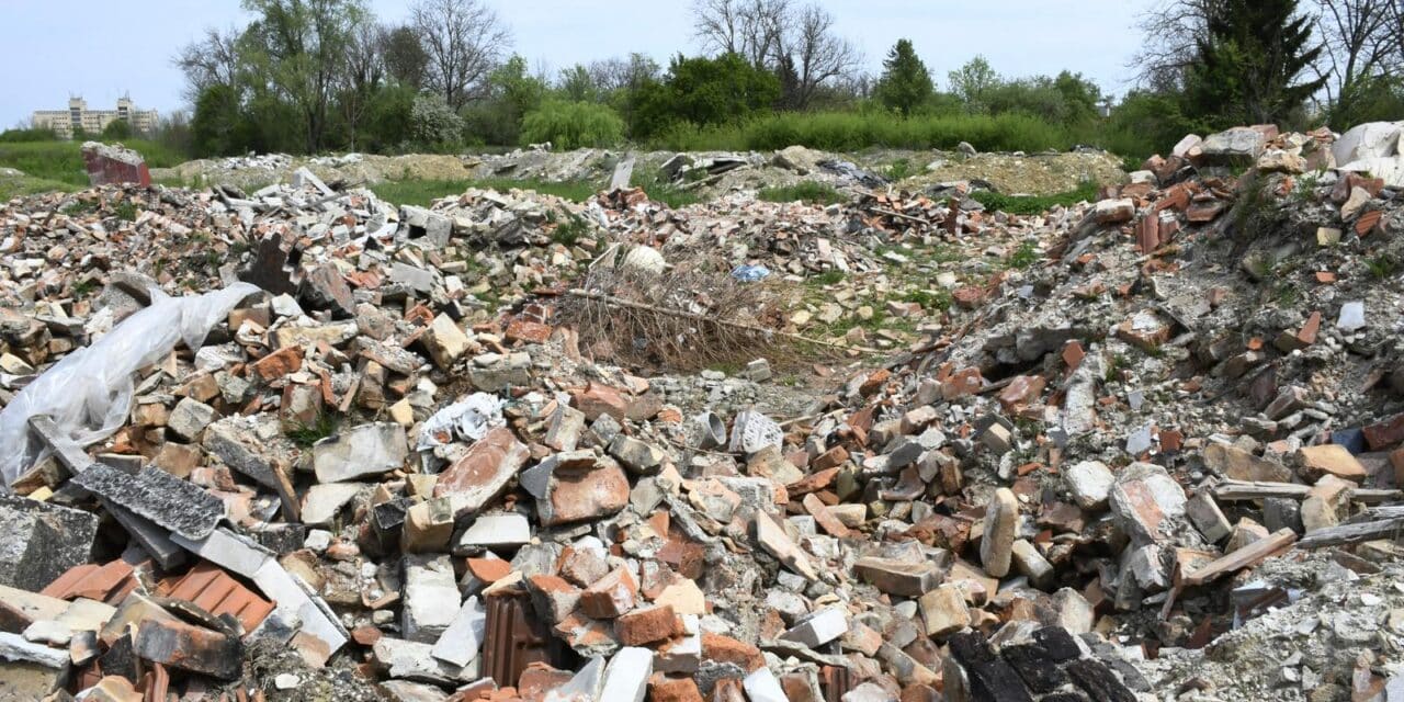 Sisak: Divlje odlagalište građevinskog otpada