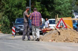 Zagreb: Dežurne službe spasile su dvoje radnika  koji su ostali zatrpani na gradilištu