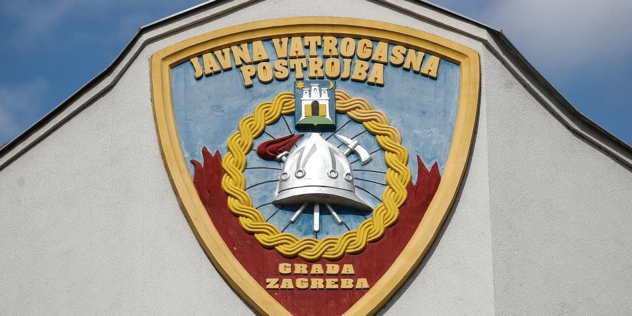 Zagrebački vatrogasci paljenjem svijeća i sirena obilježili kornatsku tragediju