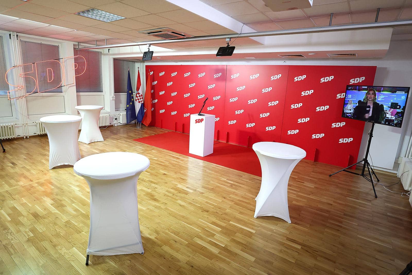 Zagreb: Stožer SDP-a uoči objave izbornih rezultata