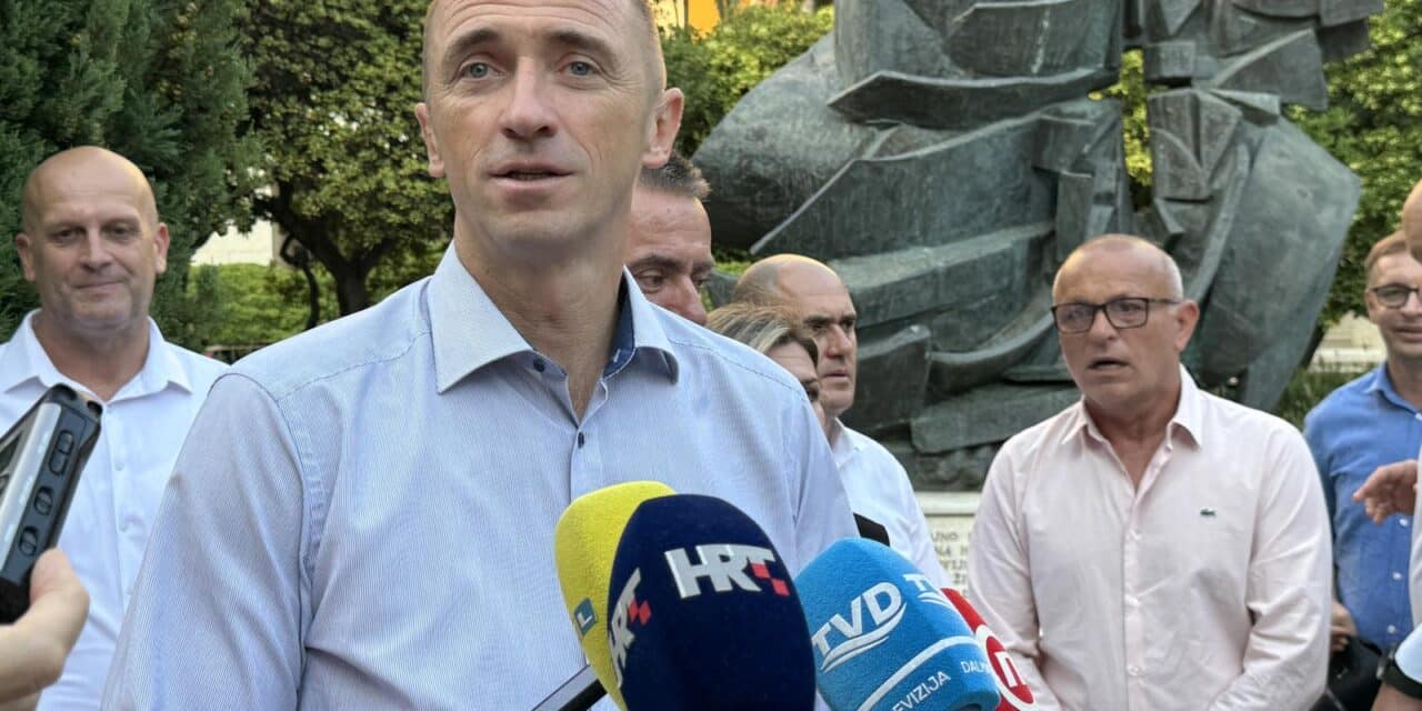 Split: Ivan Penava održao je konferenciju za medije