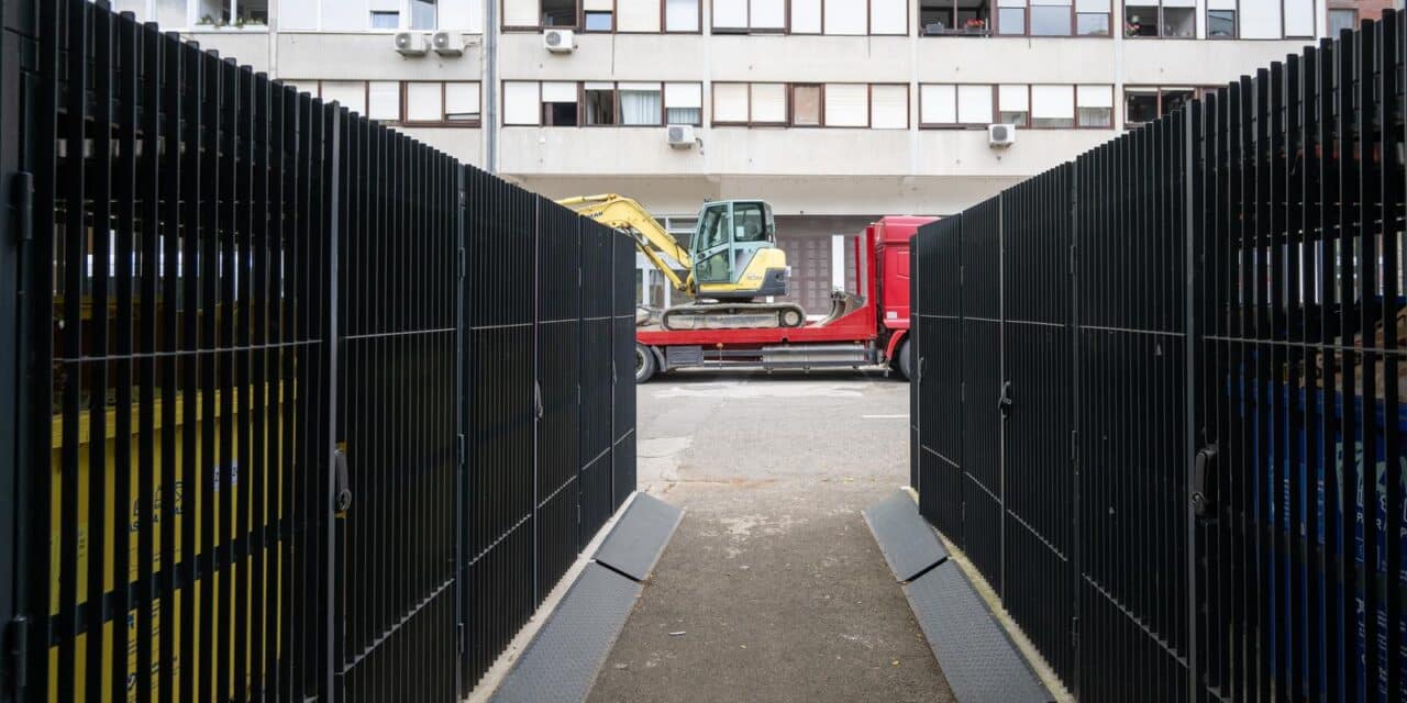 Zagreb: Boksevi za spremnike otpada u naselju Sopot