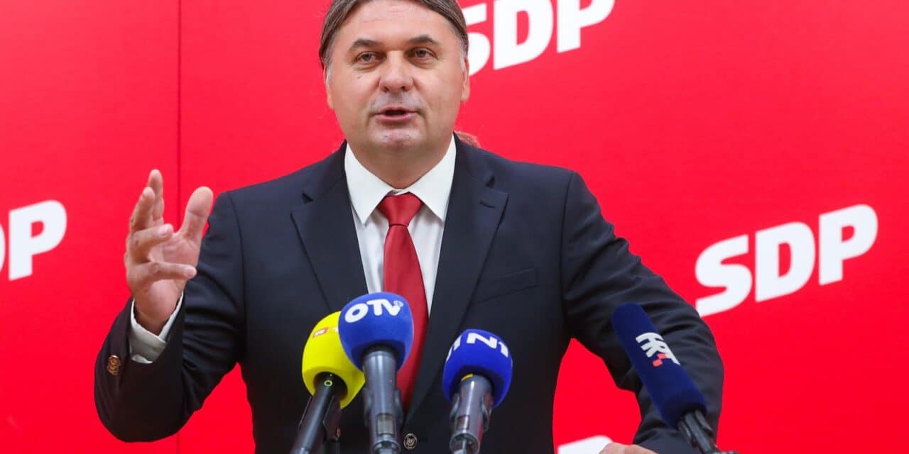 Zagreb: Konferencija za medije Mladena Kešera