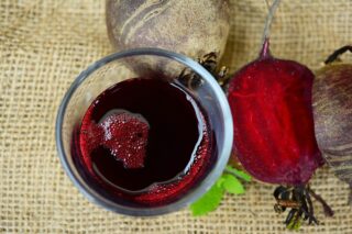 beetroot-juice-2512474_1280