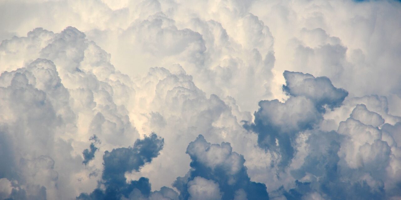 clouds-1473311_1280