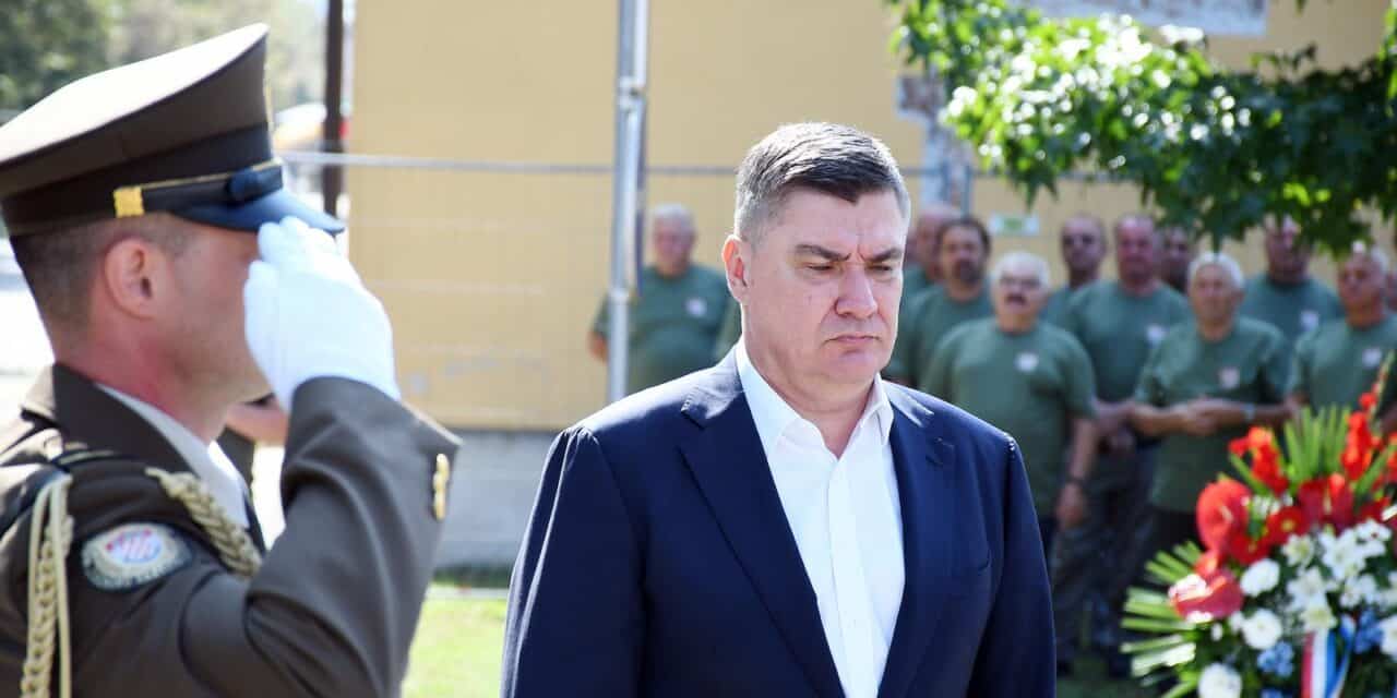 Glina: Predsjednik Milanović položio vijenac za nestale i poginule branitelje i civile u Domovinskom ratu