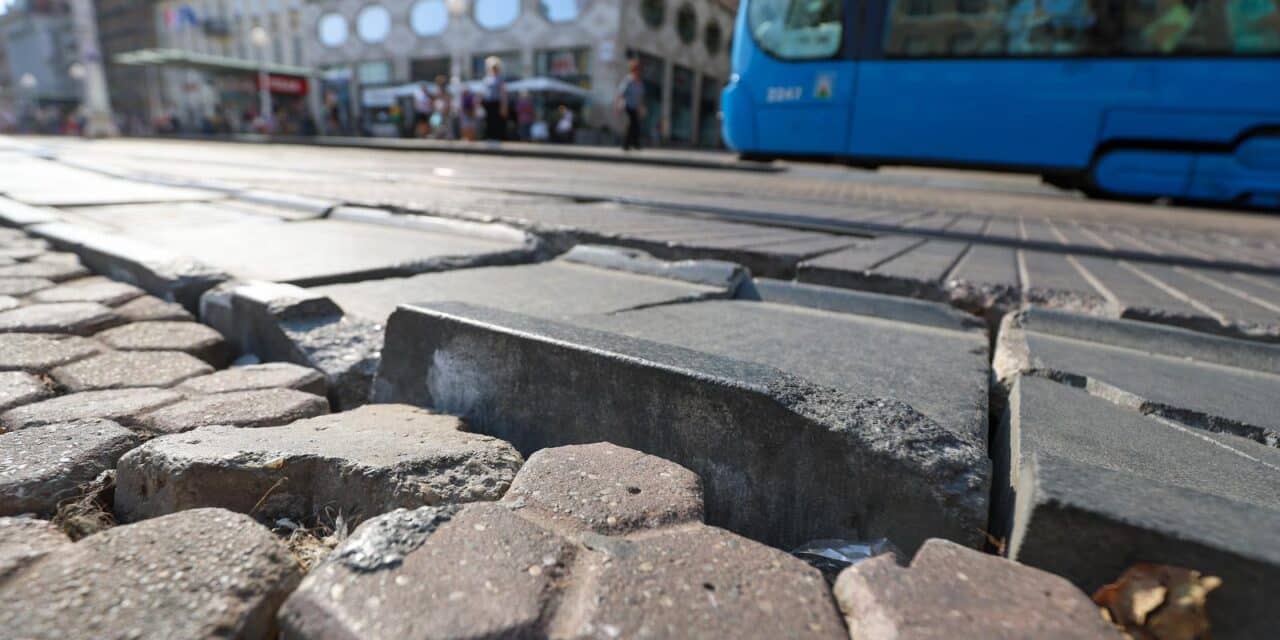 Zagreb: Katastrofalno stanje tramvajske pruge i ploča u samom središtu grada