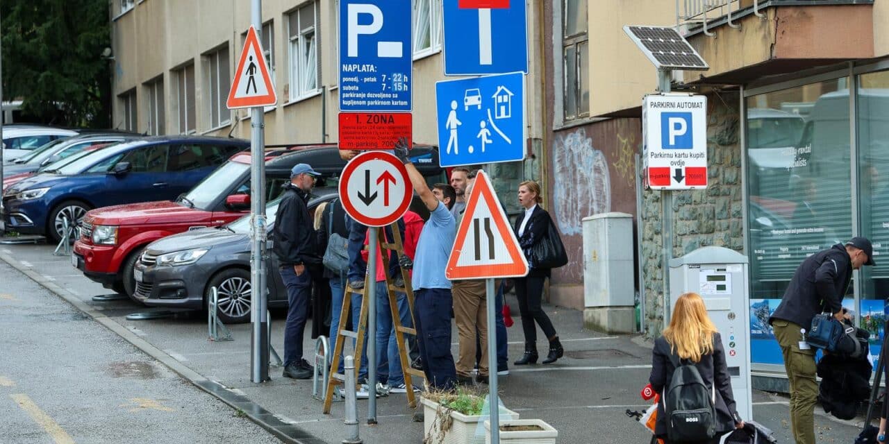 Zagreb: Postavljanje novih informacijskih ploča o novoj zoni parkinga