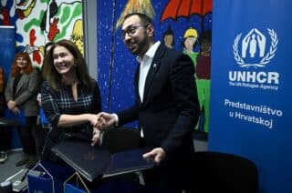 Zagreb: Gradonačelnik Tomašević i predstavnica UNHCR-a Anna Rich na otvorenju centra One stop shop potpisali Sporazum o suradnji