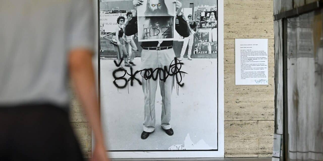 Zagreb: Prešaran poster umjetnika Toma Gotovca