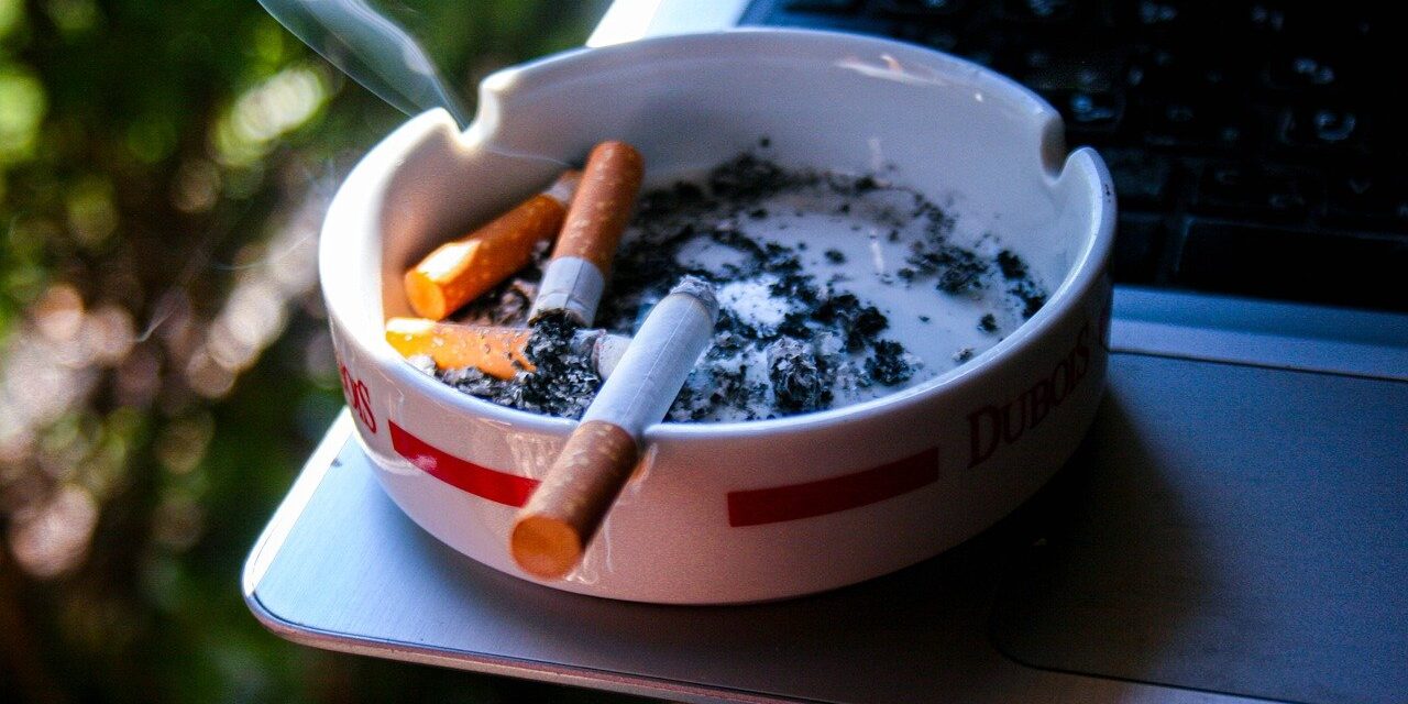 cigarette-8547965_1280