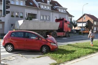 Bjelovar: Dvije osobe ozlijeđene u sudaru automobila i kamiona