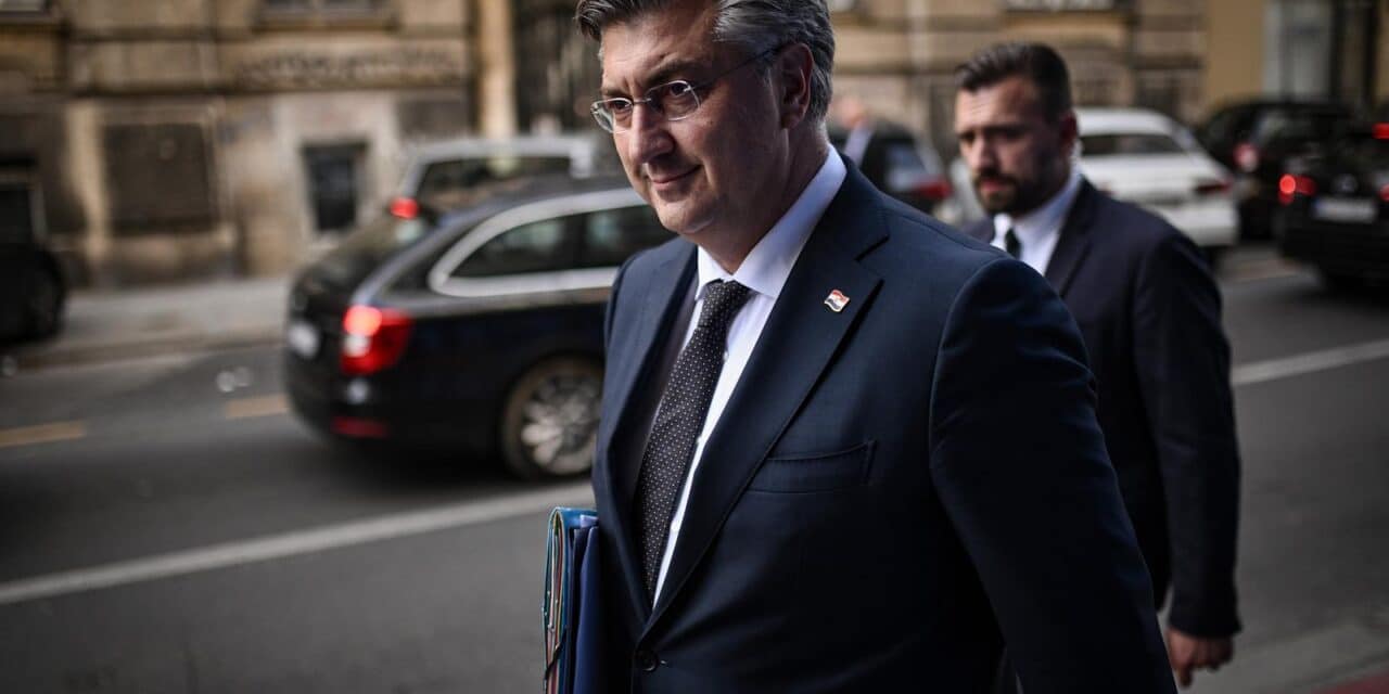 Zagreb: Dolazak članova HDZ-a na sjednicu Predsjedništva stranke