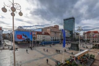 Zagreb: Pogled na Trg bana Josipa Jelačića