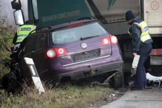 Sveti Ivan Zelina: Sudarili se auti i teretno vozilo, promet prekinut